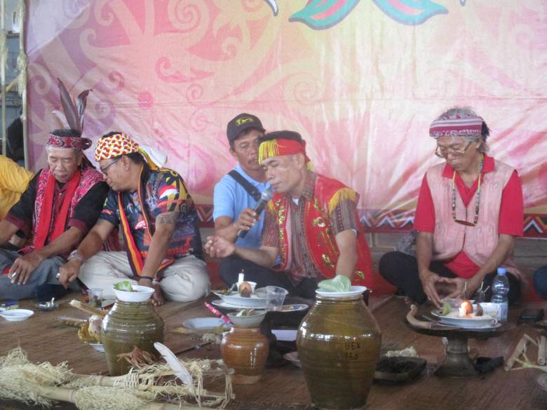 Basaru' Sumangat Adat Penutupan Pekan Gawai Dayak ke 37 Kalimantan Barat