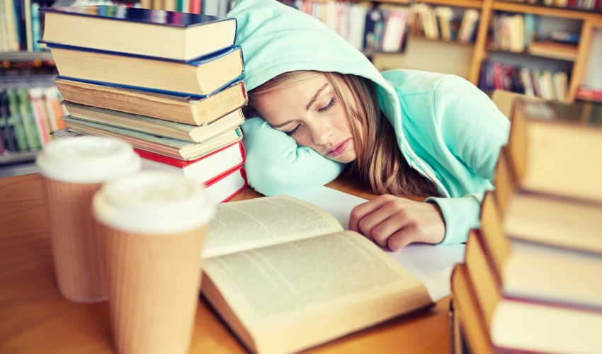 Is It True that Study Can Make You Sleepy? Let's Look at The Facts!!