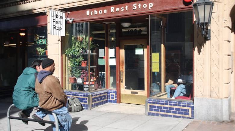Urban Rest Stop, Kamar Mandi Umum untuk Tunawisma
